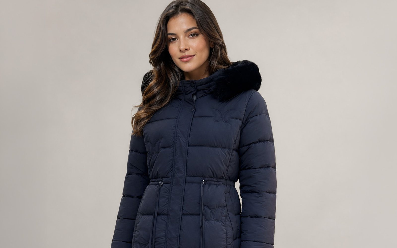 Abrigo largo acolchado de la coleccion de mujer